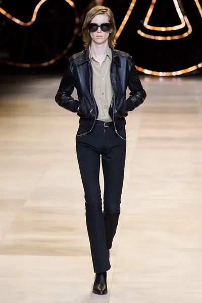 Look 69